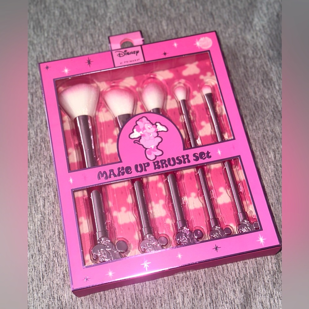 Minnie Mouse Makeup 5 piece brush set BRANDNEW